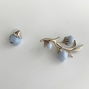Baublebar Earrings blue flowers on vine